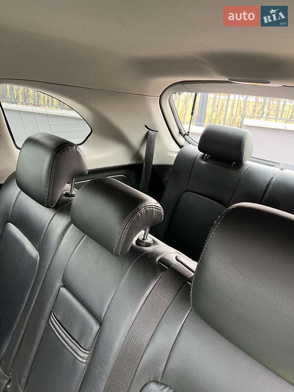 Внедорожник / Кроссовер Chevrolet Captiva 2012 в Киеве