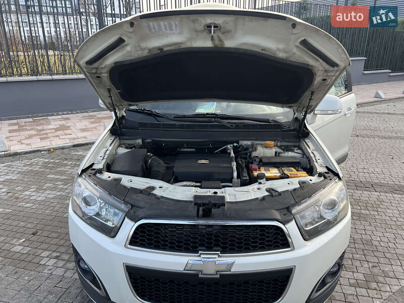 Внедорожник / Кроссовер Chevrolet Captiva 2012 в Киеве