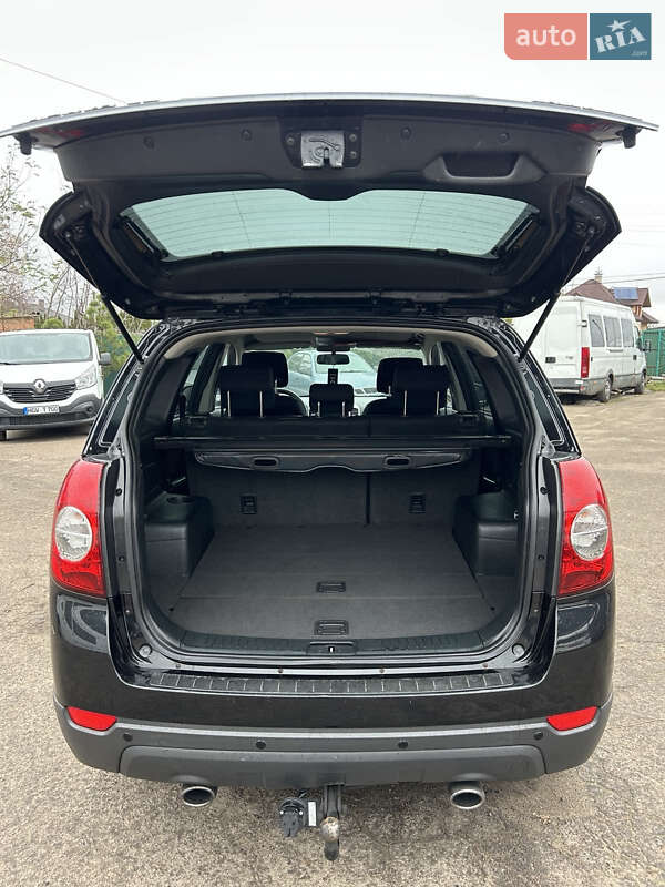 Внедорожник / Кроссовер Chevrolet Captiva 2010 в Нововолынске