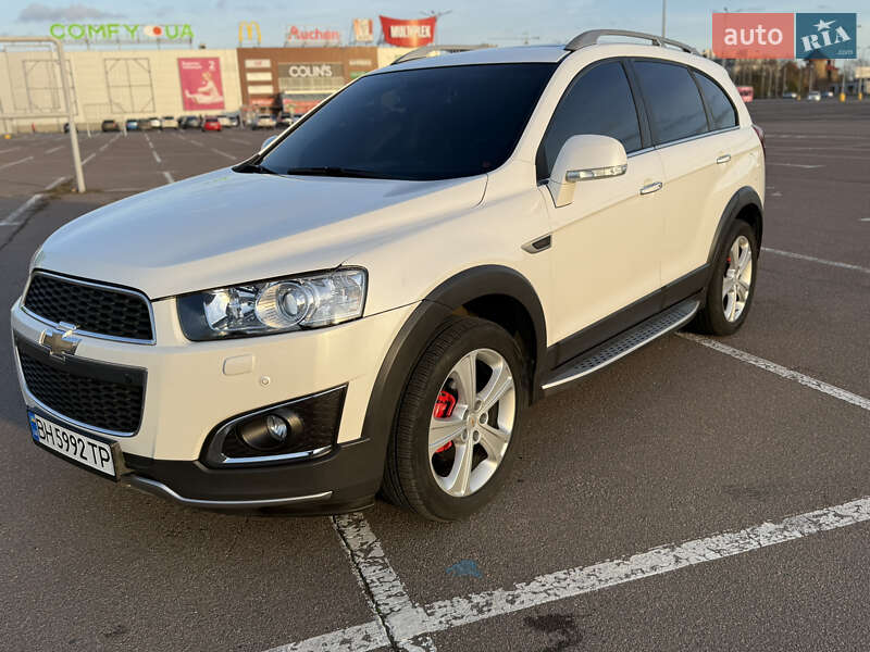Позашляховик / Кросовер Chevrolet Captiva 2015 в Одесі