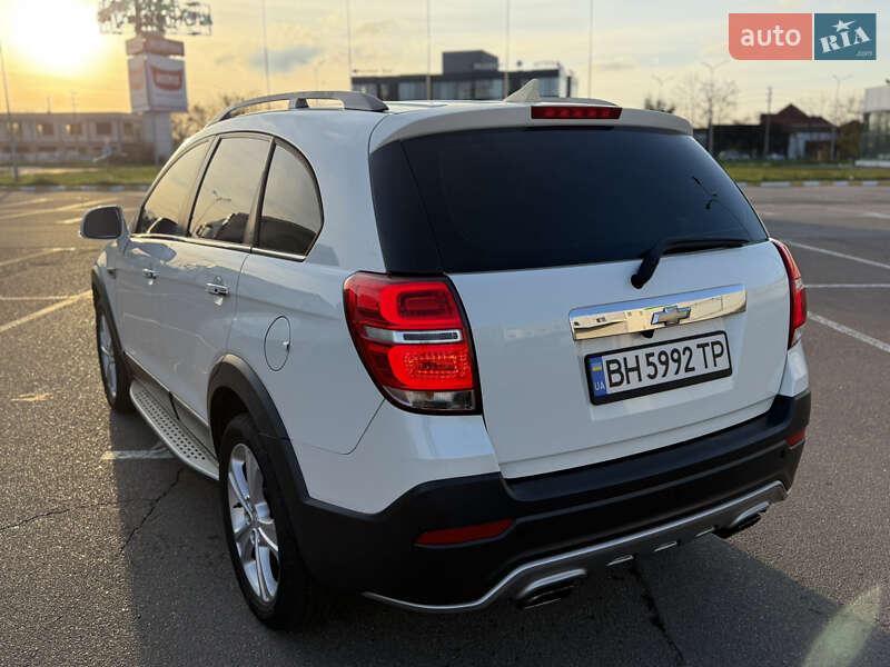 Позашляховик / Кросовер Chevrolet Captiva 2015 в Одесі