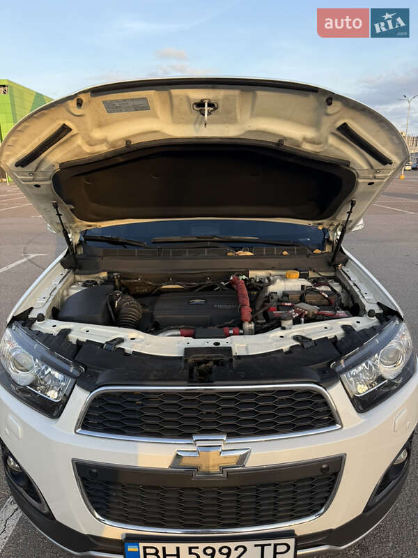 Позашляховик / Кросовер Chevrolet Captiva 2015 в Одесі