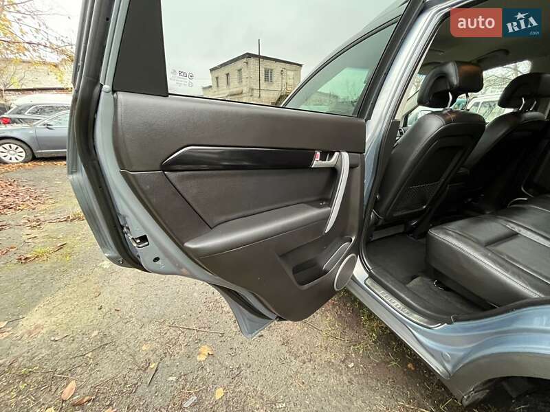 Внедорожник / Кроссовер Chevrolet Captiva 2012 в Луцке