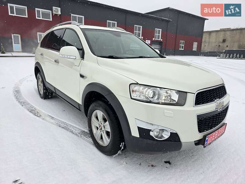 Внедорожник / Кроссовер Chevrolet Captiva 2012 в Дубно