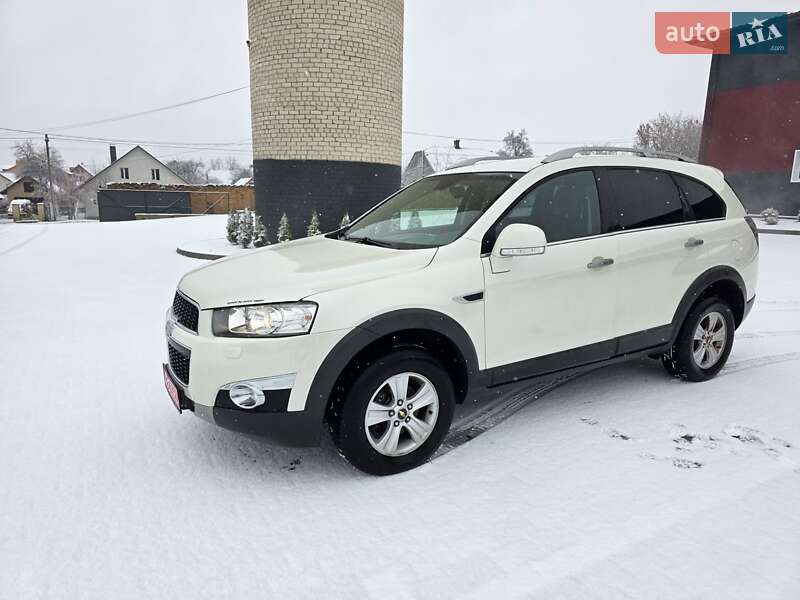 Внедорожник / Кроссовер Chevrolet Captiva 2012 в Дубно