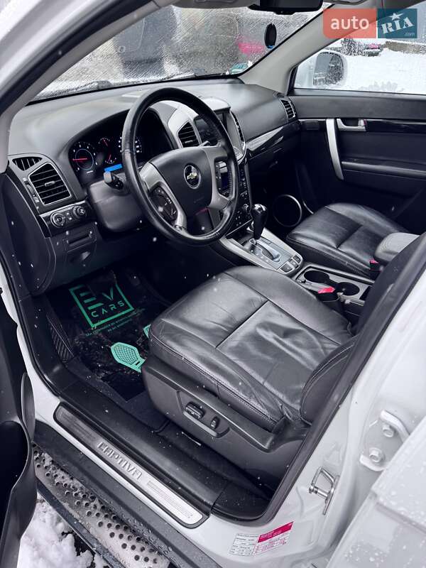Внедорожник / Кроссовер Chevrolet Captiva 2013 в Стрые