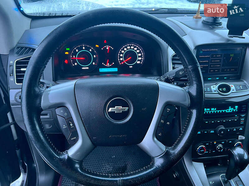Позашляховик / Кросовер Chevrolet Captiva 2014 в Львові