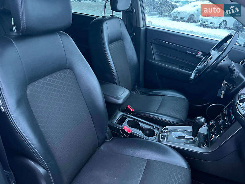 Позашляховик / Кросовер Chevrolet Captiva 2014 в Львові