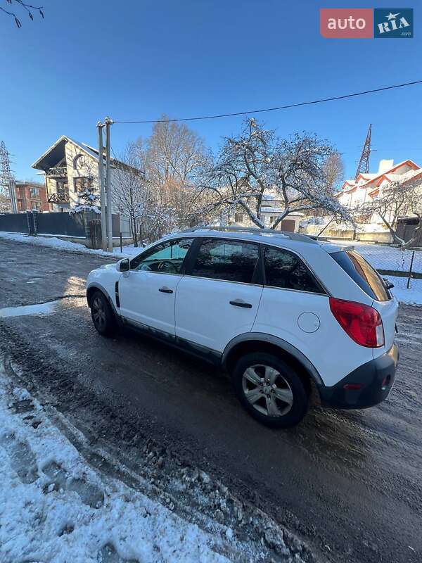 Внедорожник / Кроссовер Chevrolet Captiva 2014 в Львове