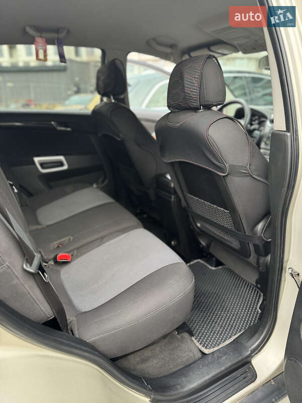 Внедорожник / Кроссовер Chevrolet Captiva 2014 в Киеве