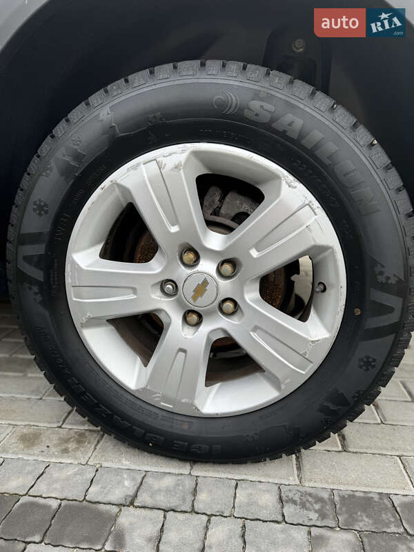 Внедорожник / Кроссовер Chevrolet Captiva 2014 в Киеве