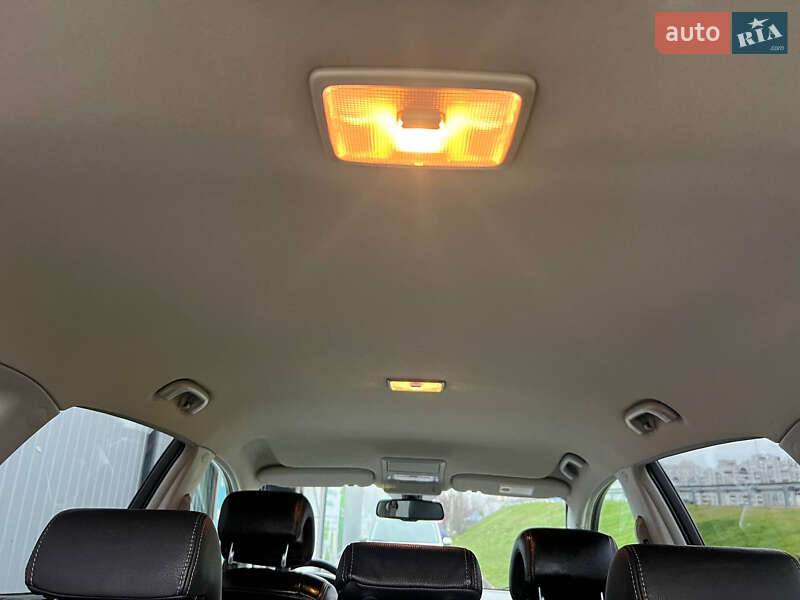 Внедорожник / Кроссовер Chevrolet Captiva 2011 в Киеве