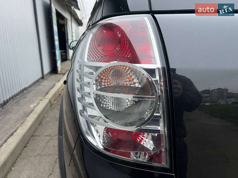 Внедорожник / Кроссовер Chevrolet Captiva 2011 в Киеве