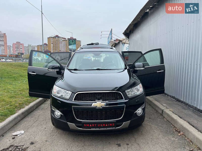 Внедорожник / Кроссовер Chevrolet Captiva 2011 в Киеве