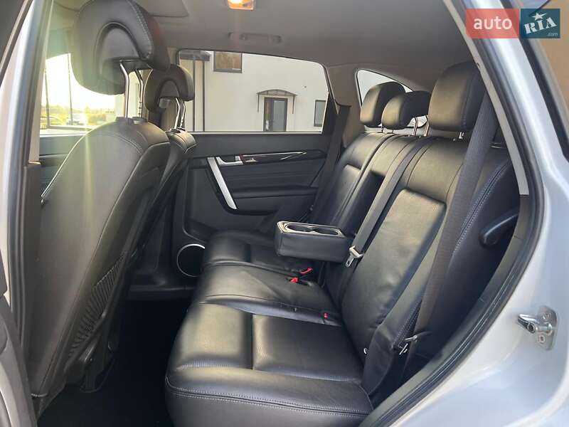 Внедорожник / Кроссовер Chevrolet Captiva 2013 в Луцке