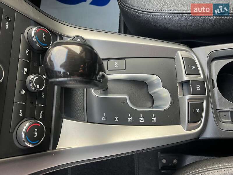Внедорожник / Кроссовер Chevrolet Captiva 2013 в Луцке