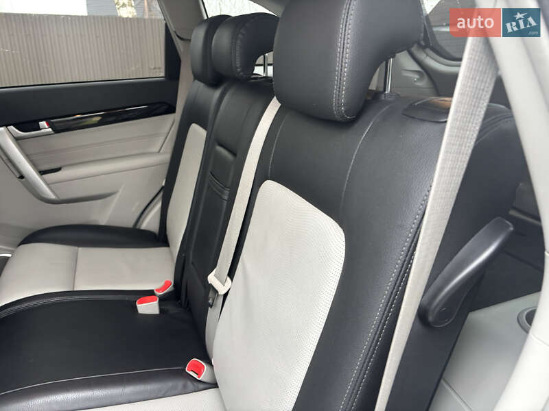 Внедорожник / Кроссовер Chevrolet Captiva 2013 в Луцке