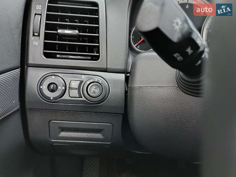 Внедорожник / Кроссовер Chevrolet Captiva 2008 в Житомире