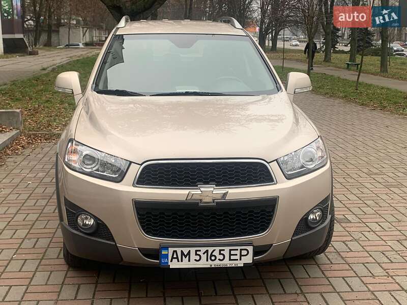Позашляховик / Кросовер Chevrolet Captiva 2011 в Києві