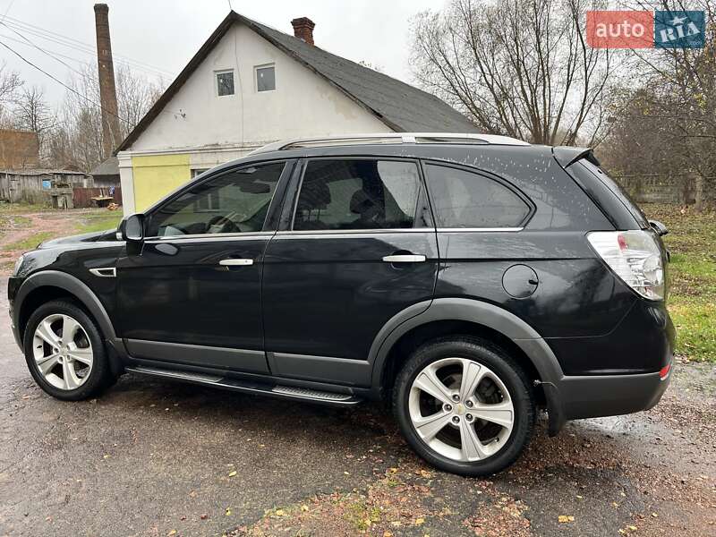 Внедорожник / Кроссовер Chevrolet Captiva 2012 в Житомире