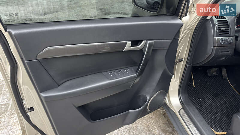 Позашляховик / Кросовер Chevrolet Captiva 2008 в Сумах