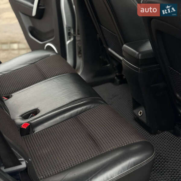 Позашляховик / Кросовер Chevrolet Captiva 2011 в Києві