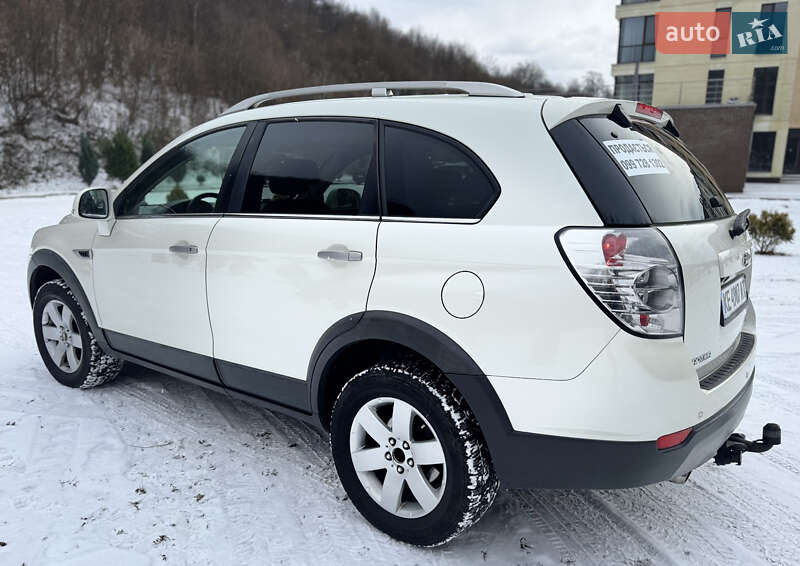 Внедорожник / Кроссовер Chevrolet Captiva 2012 в Сваляве