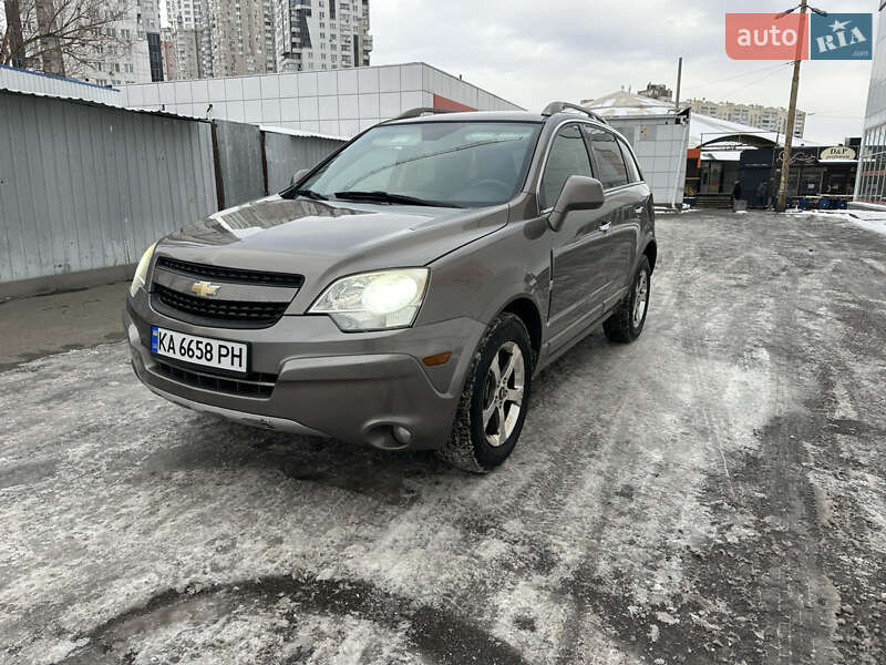 Внедорожник / Кроссовер Chevrolet Captiva 2012 в Киеве