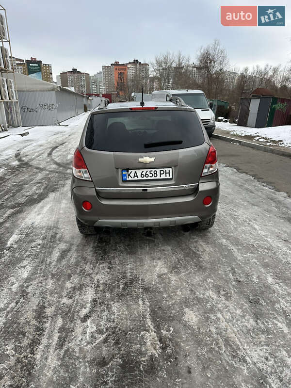 Внедорожник / Кроссовер Chevrolet Captiva 2012 в Киеве