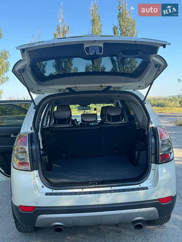 Внедорожник / Кроссовер Chevrolet Captiva 2012 в Кельменцах