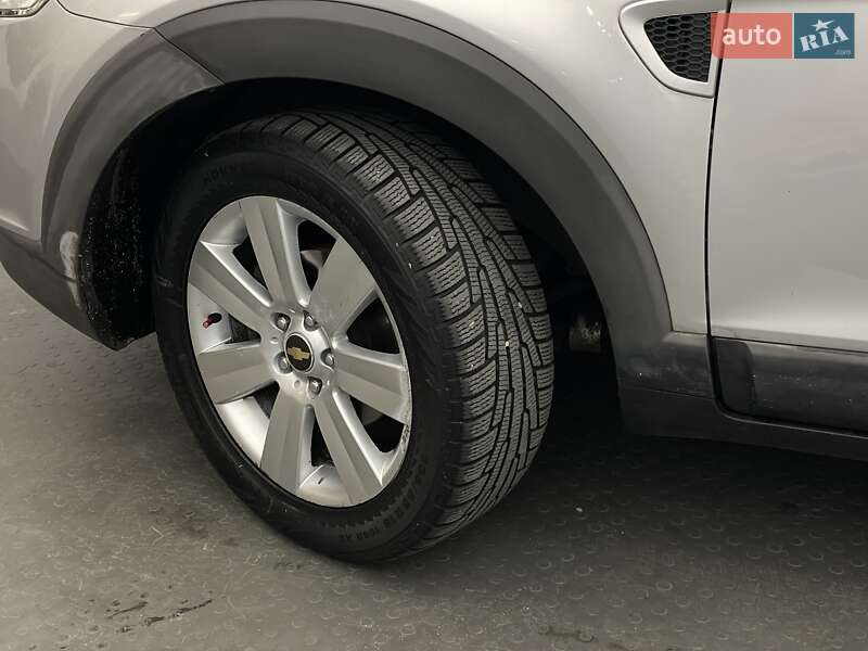 Внедорожник / Кроссовер Chevrolet Captiva 2008 в Киеве