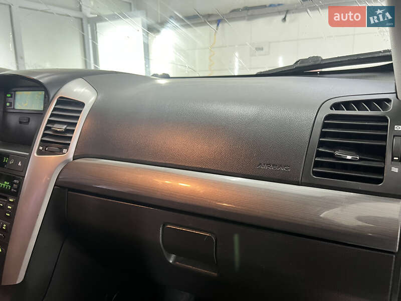 Позашляховик / Кросовер Chevrolet Captiva 2008 в Києві