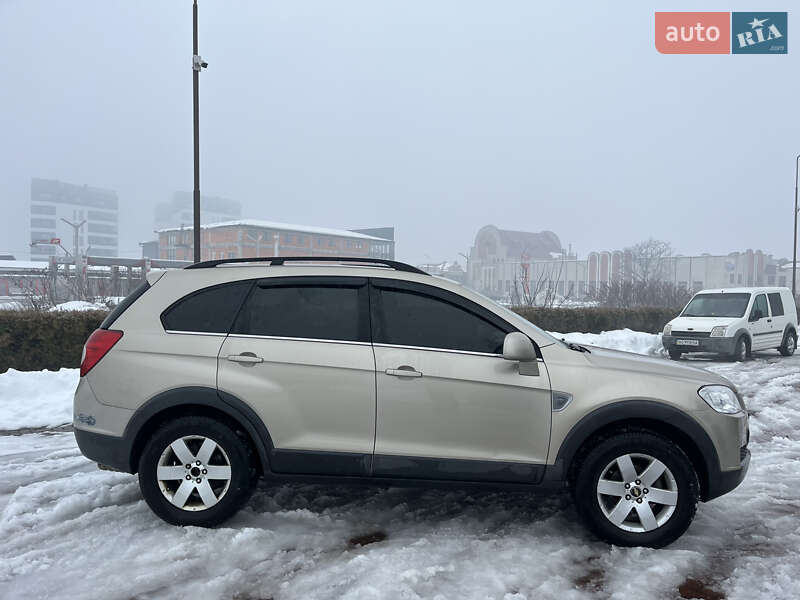 Внедорожник / Кроссовер Chevrolet Captiva 2008 в Хусте фото 4 Внедорожник / Кроссовер Chevrolet Captiva 2008 в Хусте