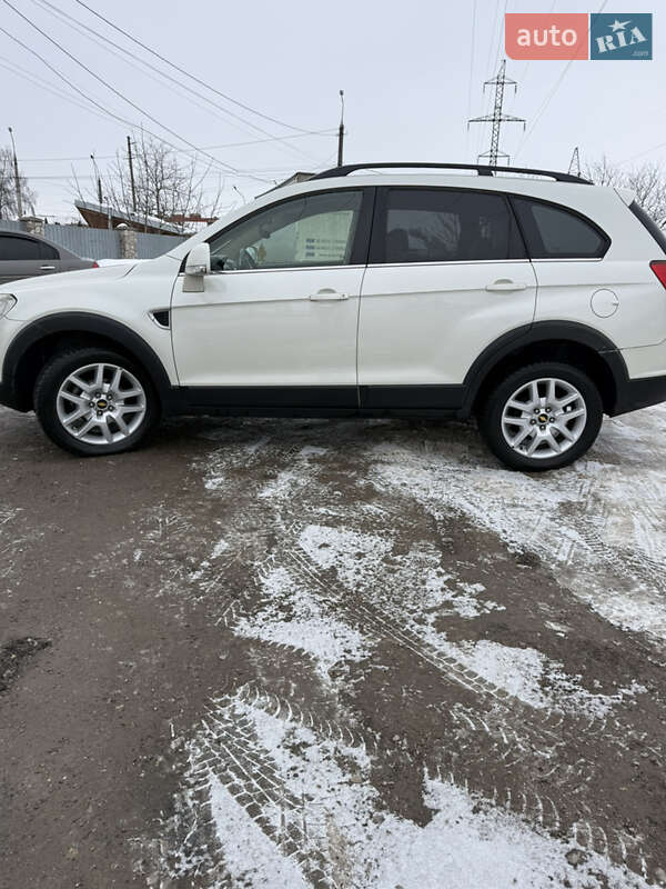 Внедорожник / Кроссовер Chevrolet Captiva 2010 в Тернополе