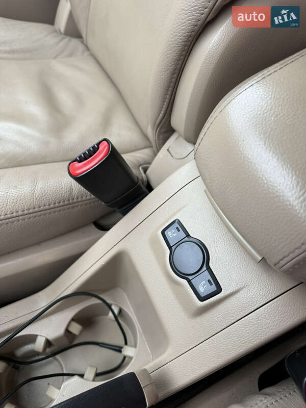 Внедорожник / Кроссовер Chevrolet Captiva 2010 в Тернополе