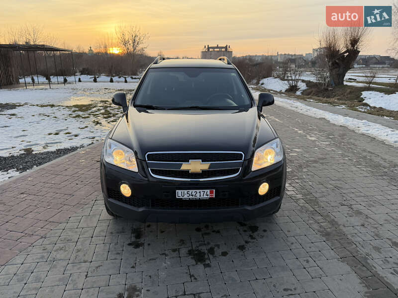 Внедорожник / Кроссовер Chevrolet Captiva 2010 в Здолбунове