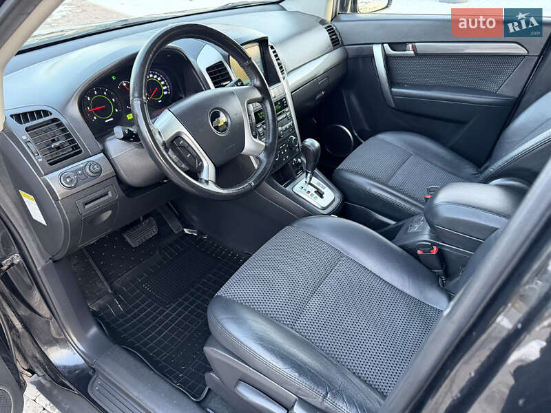 Внедорожник / Кроссовер Chevrolet Captiva 2010 в Здолбунове