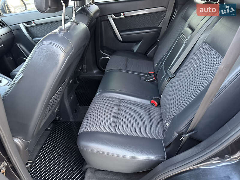 Внедорожник / Кроссовер Chevrolet Captiva 2010 в Здолбунове