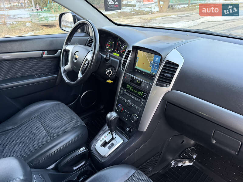 Внедорожник / Кроссовер Chevrolet Captiva 2010 в Здолбунове