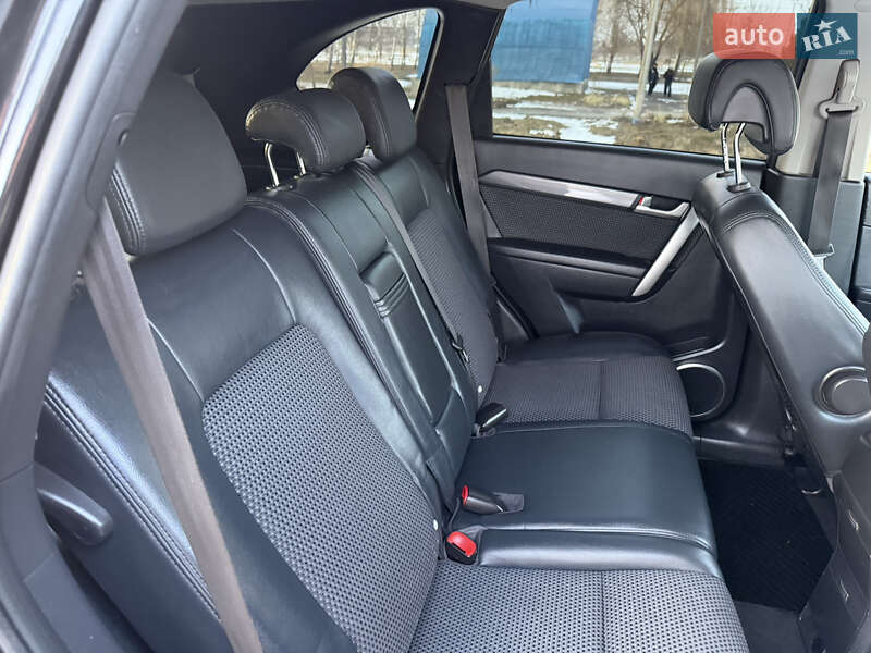 Внедорожник / Кроссовер Chevrolet Captiva 2010 в Здолбунове