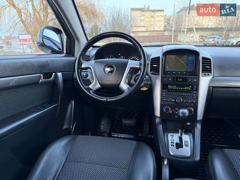 Внедорожник / Кроссовер Chevrolet Captiva 2010 в Здолбунове