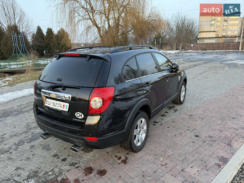 Внедорожник / Кроссовер Chevrolet Captiva 2010 в Здолбунове