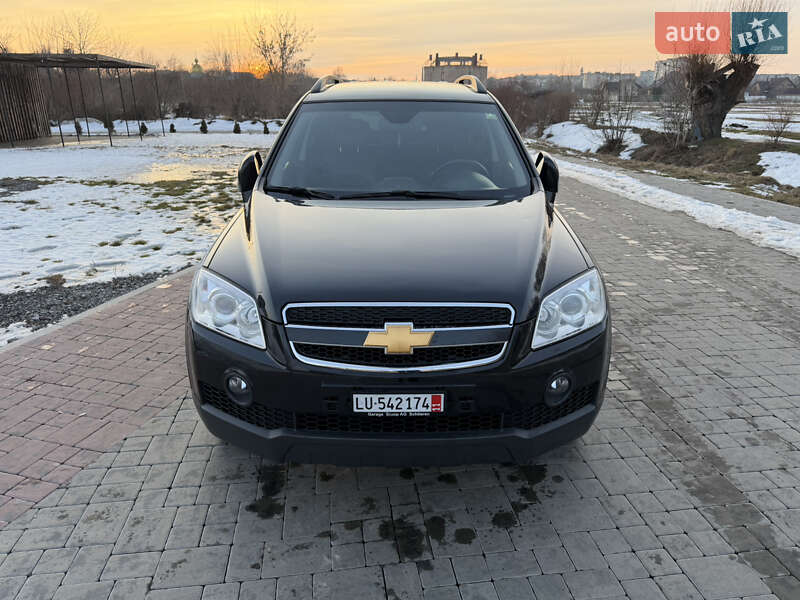 Внедорожник / Кроссовер Chevrolet Captiva 2010 в Здолбунове