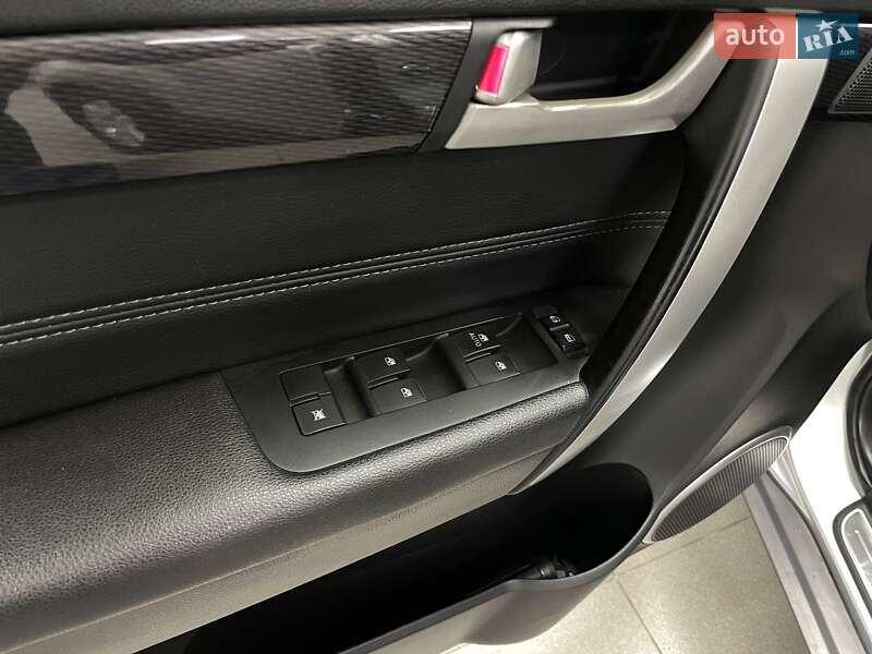 Внедорожник / Кроссовер Chevrolet Captiva 2014 в Киеве