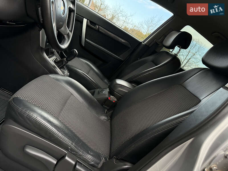 Внедорожник / Кроссовер Chevrolet Captiva 2008 в Дрогобыче