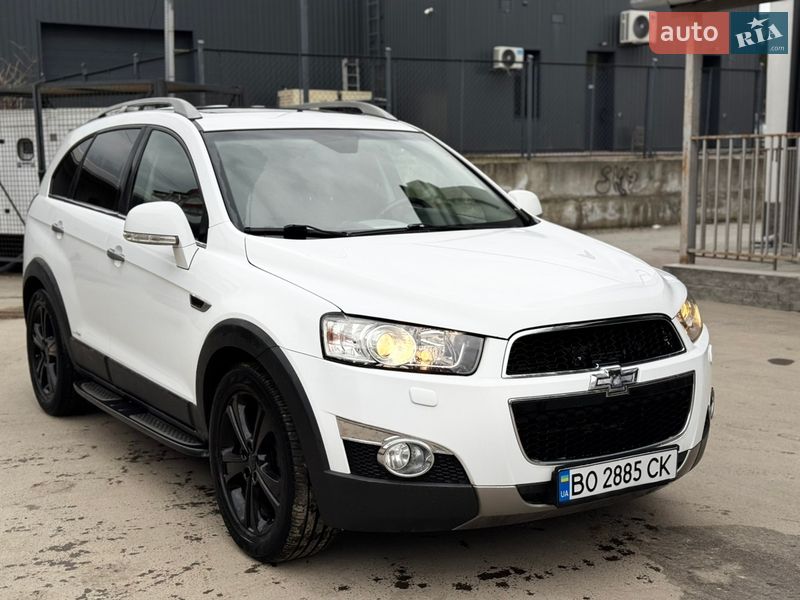 Позашляховик / Кросовер Chevrolet Captiva 2012 в Чорткові