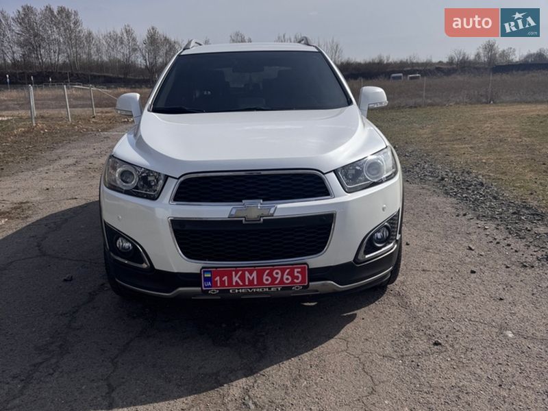 Позашляховик / Кросовер Chevrolet Captiva 2015 в Луцьку