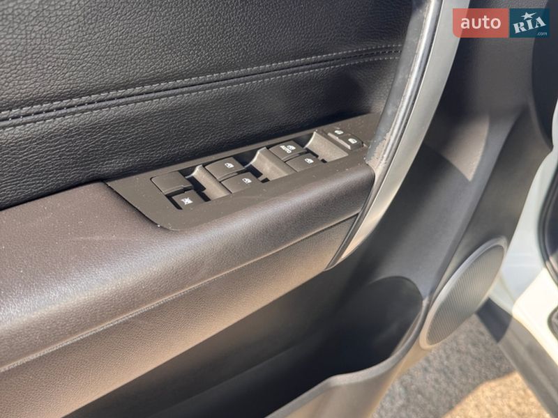 Позашляховик / Кросовер Chevrolet Captiva 2015 в Луцьку