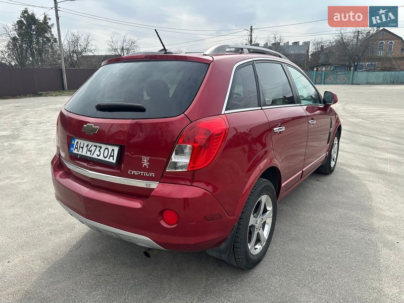 Внедорожник / Кроссовер Chevrolet Captiva 2013 в Киеве