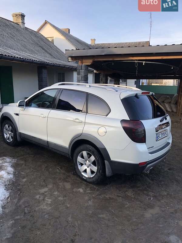 Позашляховик / Кросовер Chevrolet Captiva 2011 в Золочеві